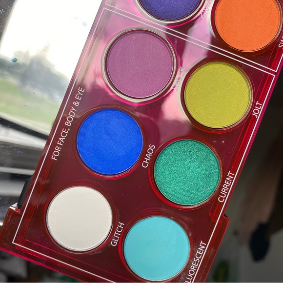 Urban Decay Wired Palette - Picture 3 of 5